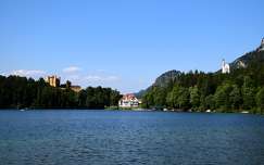 várak és kastélyok németország hohenschwangau alpok neuschwanstein kastély tó