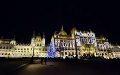 országház karácsonyfa budapest dekoráció éjszakai képek karácsony karácsonyi dekoráció magyarország