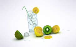 hűsítő ital citrommal és kivivel
