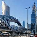 A jövő múzeuma a Sheikh Zayed úton és az Al Yaqoub torony, Dubai