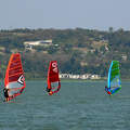 szörfösök a Balatonon szörfösök a Balatonon